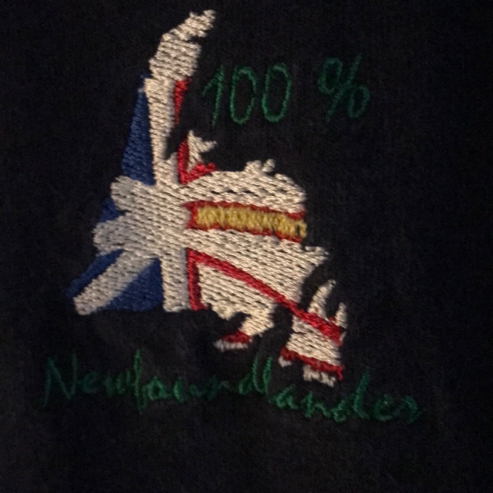 100 percent Newfoundlander high quality stitched shirt on ultra cotton gildan t